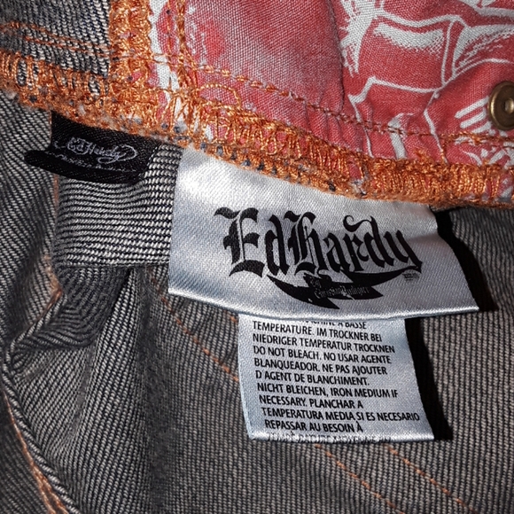 Ed Hardy Relaxed-Fit Jeans. Men's Size: W38x32L - Picture 6 of 8